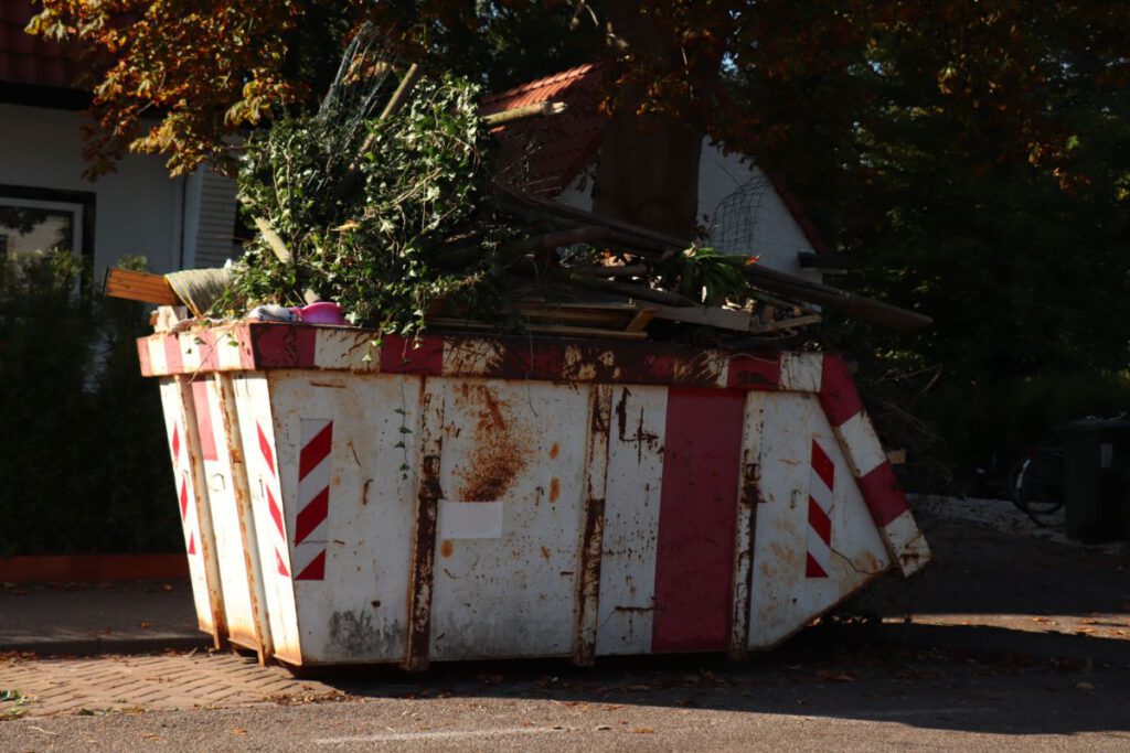 How to Remain Safe After a Hurricane - Dumpster Rental Fort Myers Iona, FL